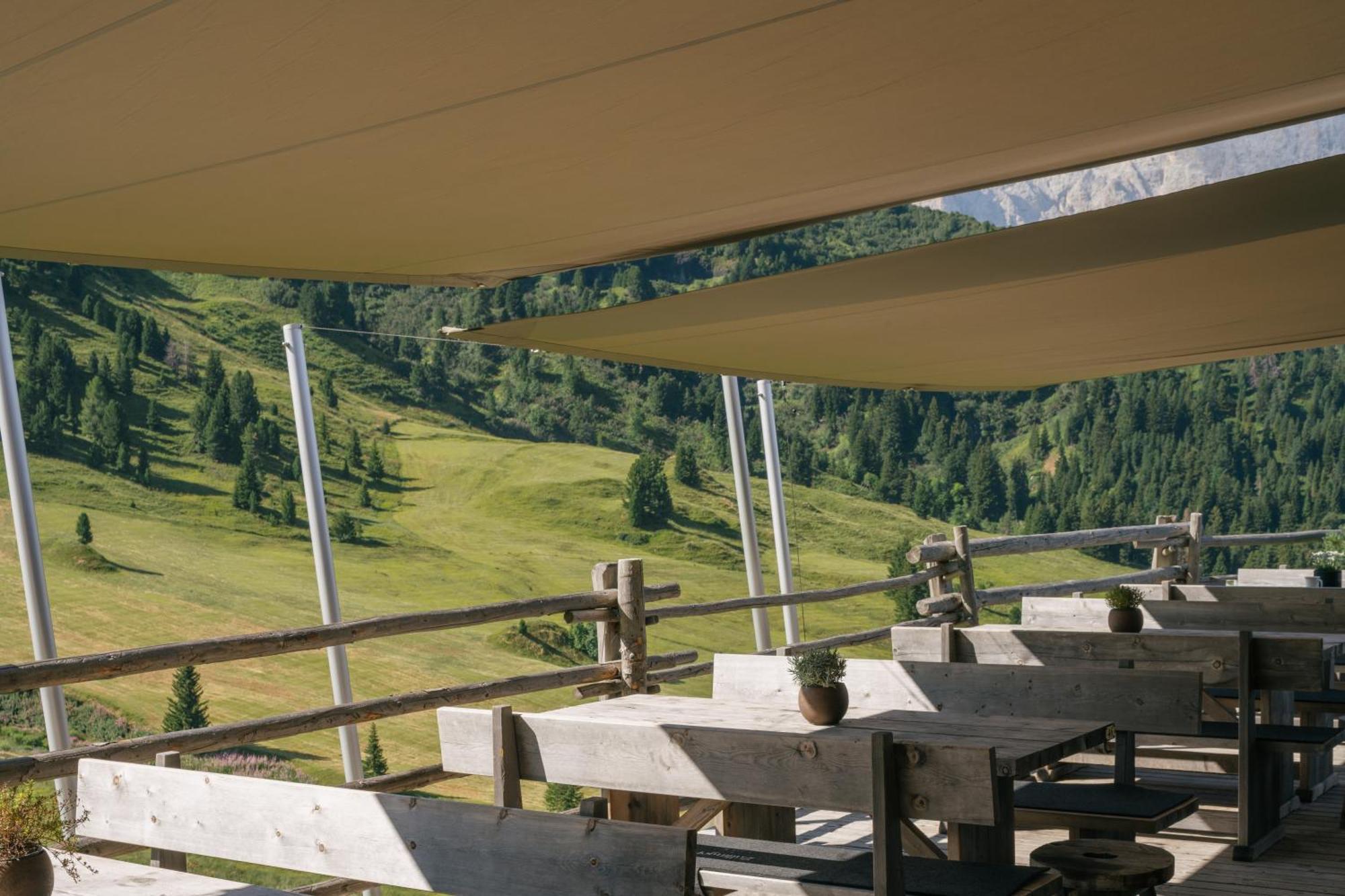 Zallinger Dolomites アルペ・ディ・シウージ エクステリア 写真
