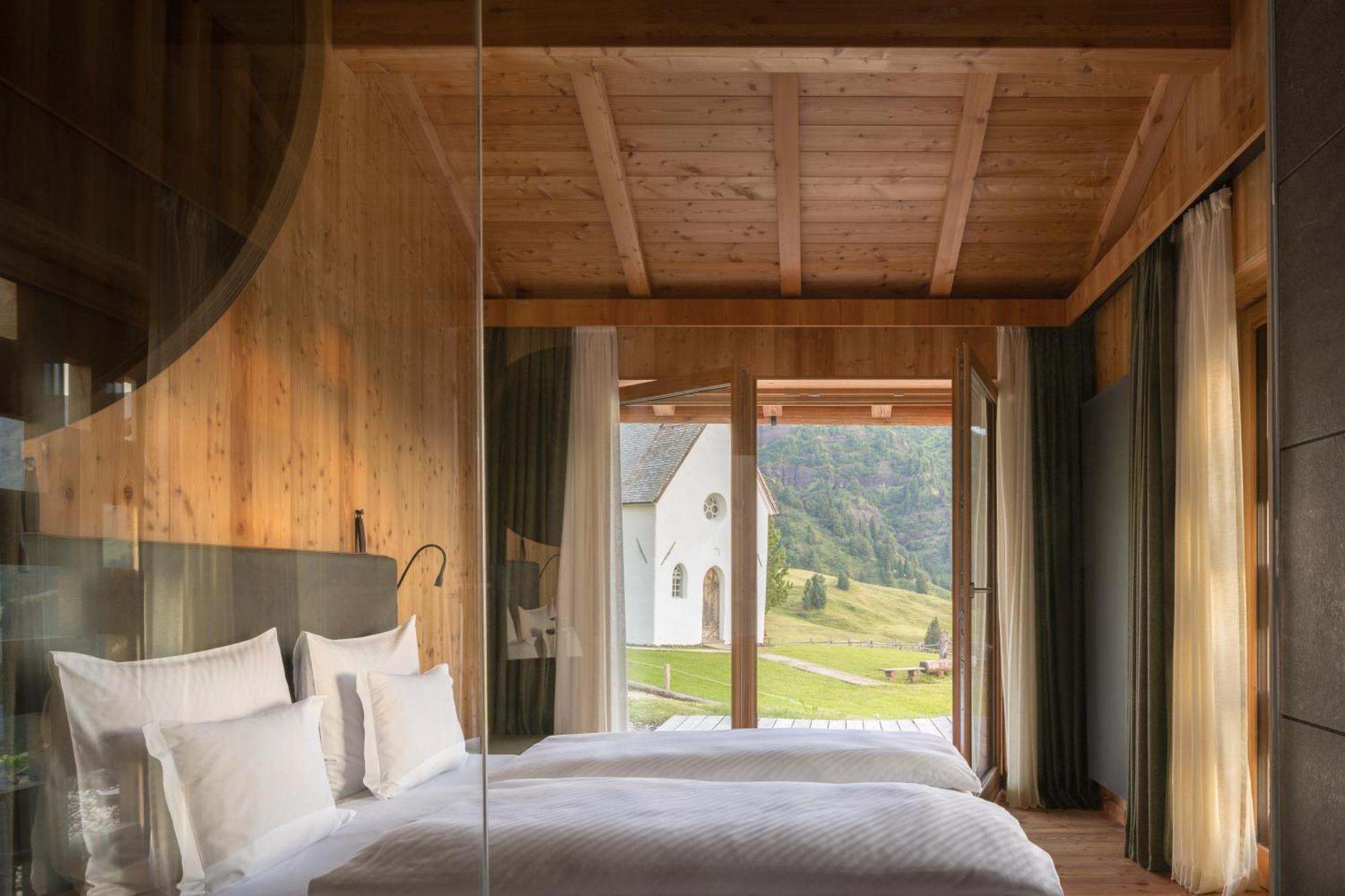 Zallinger Dolomites アルペ・ディ・シウージ 部屋 写真